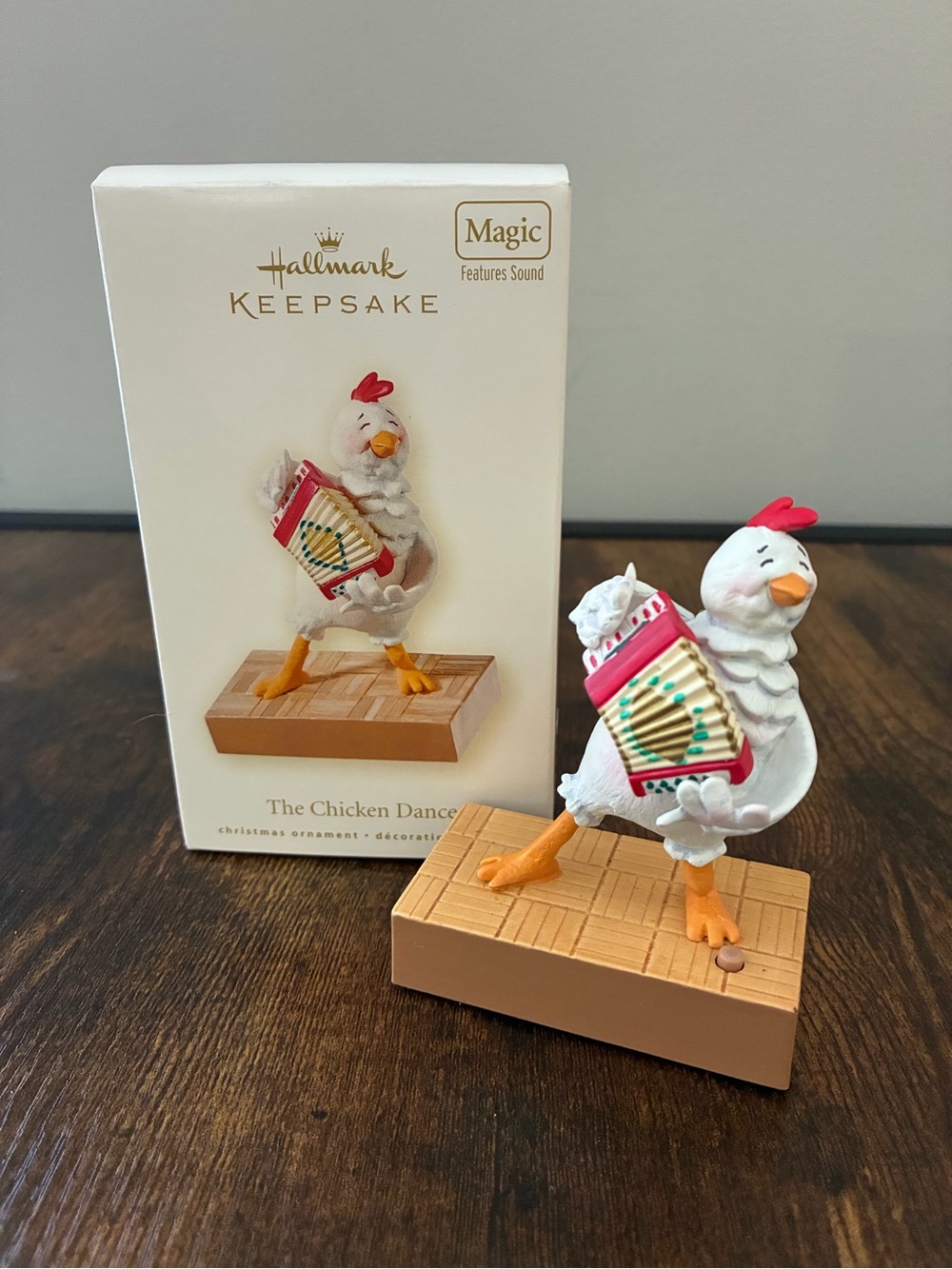 Hallmark 2008 “The Chicken Dance” Magic Christmas Ornament NIB